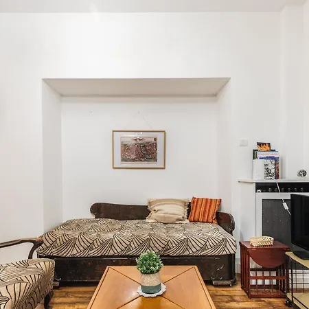 34m Well Located - Montmartre District Paris