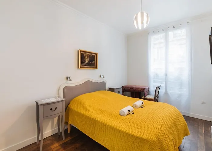 34m Well Located - Montmartre District باريس